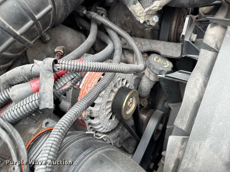 image for item DV2583 2009 Chevrolet C5500 Supreme shuttle bus