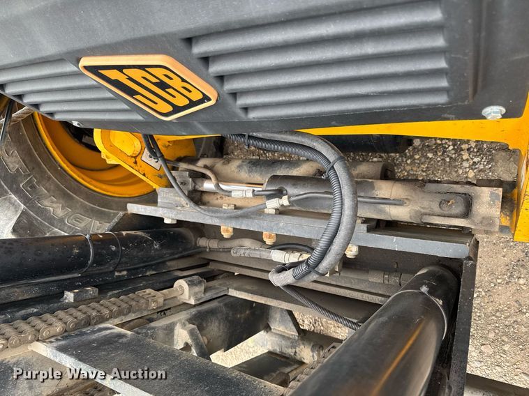 image for item DV2584 2011 JCB 940 forklift