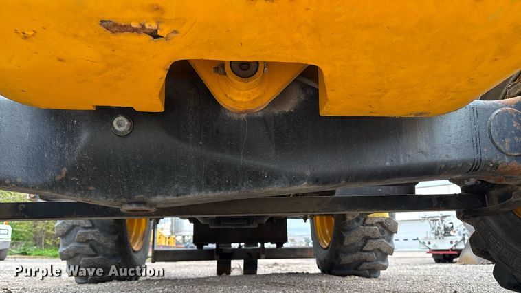 image for item DV2584 2011 JCB 940 forklift