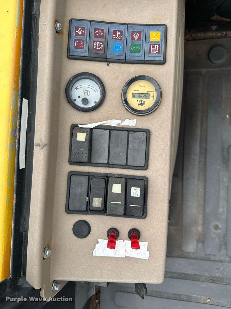 image for item DV2584 2011 JCB 940 forklift