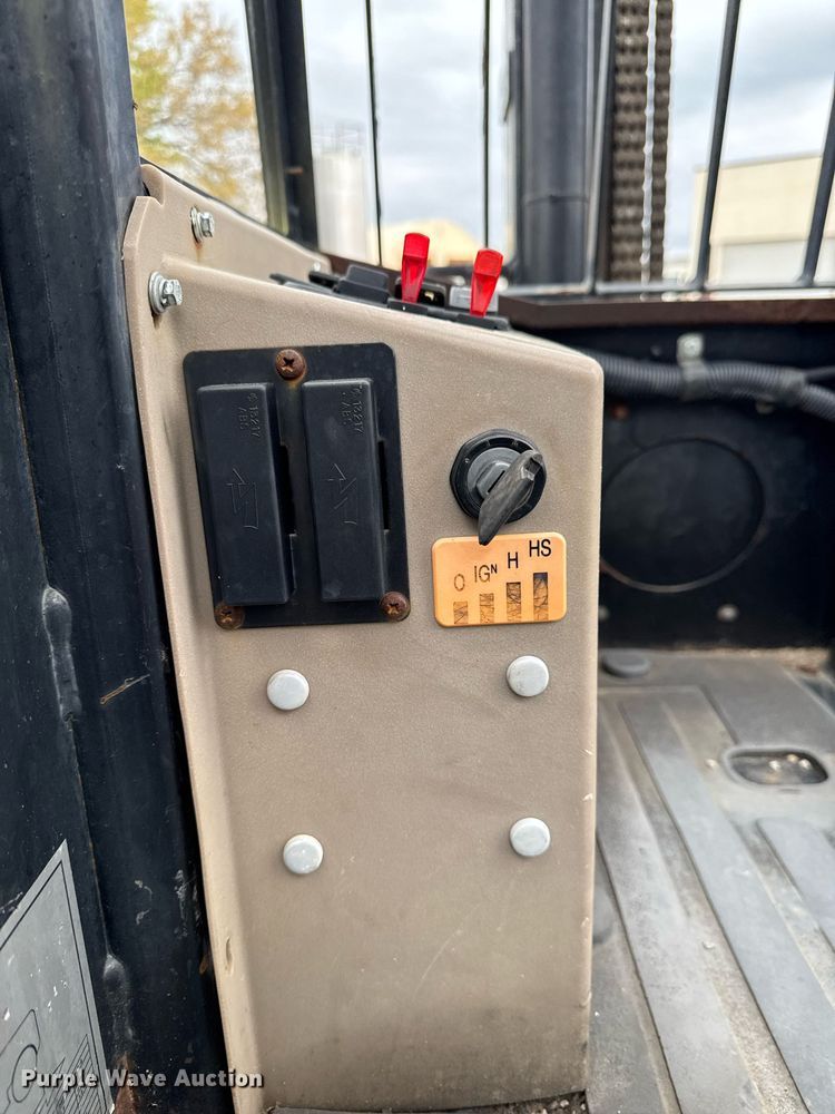 image for item DV2584 2011 JCB 940 forklift