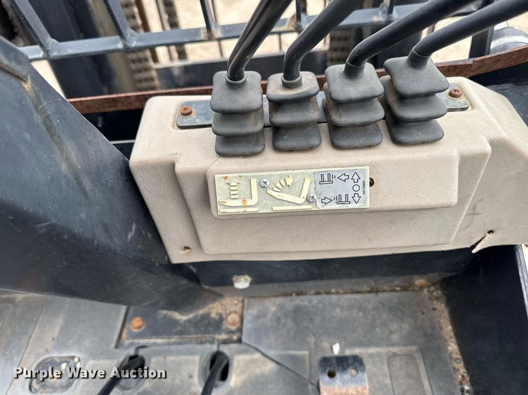 image for item DV2584 2011 JCB 940 forklift