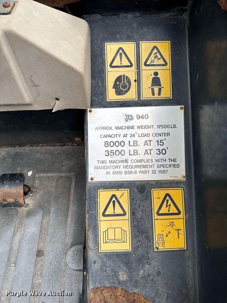 image for item DV2584 2011 JCB 940 forklift