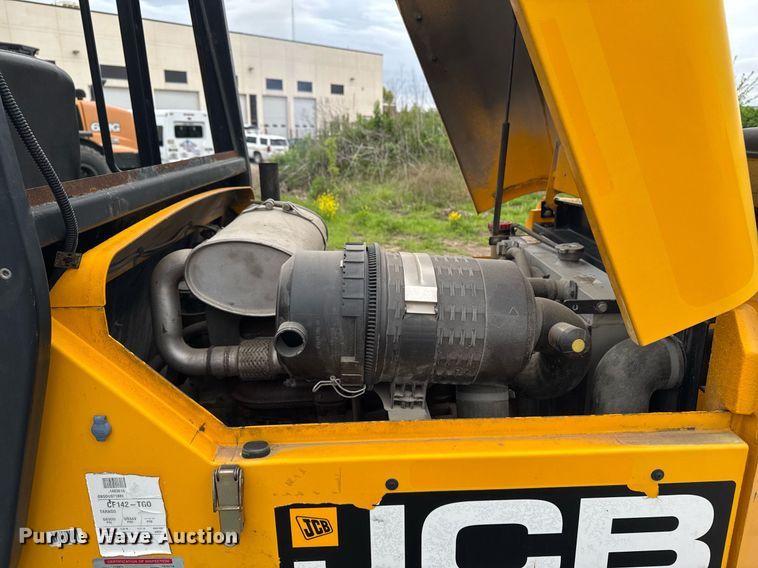 image for item DV2584 2011 JCB 940 forklift