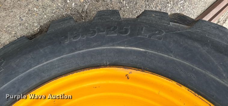 image for item DV2584 2011 JCB 940 forklift