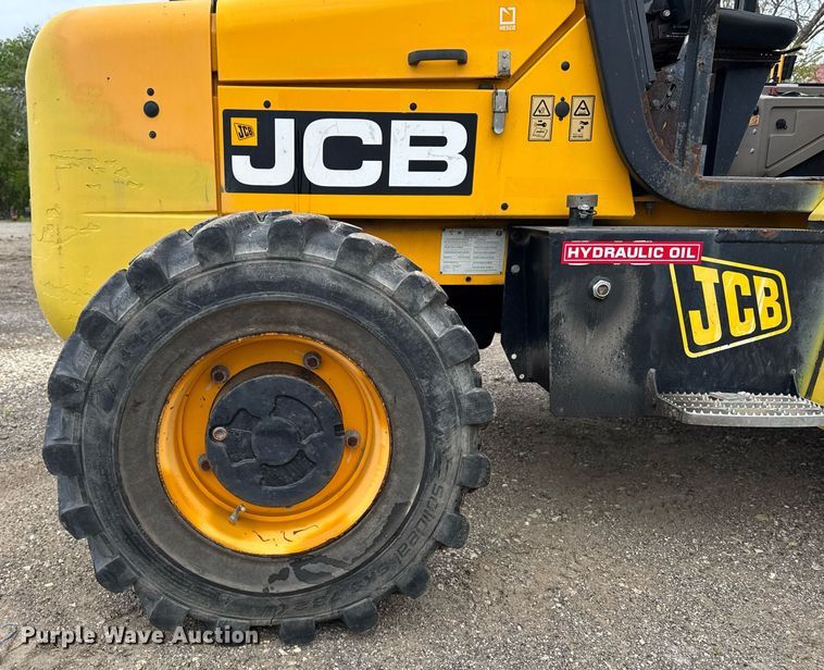 image for item DV2584 2011 JCB 940 forklift