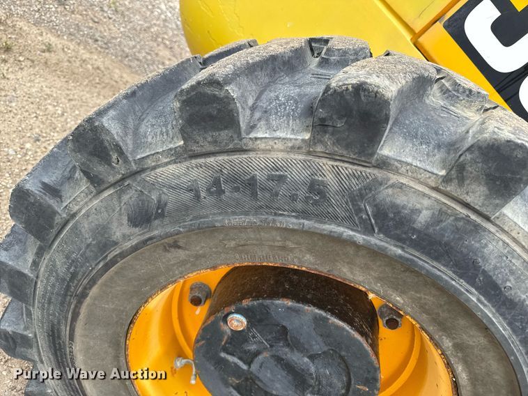 image for item DV2584 2011 JCB 940 forklift