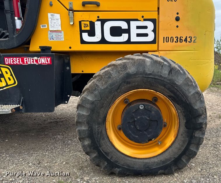 image for item DV2584 2011 JCB 940 forklift