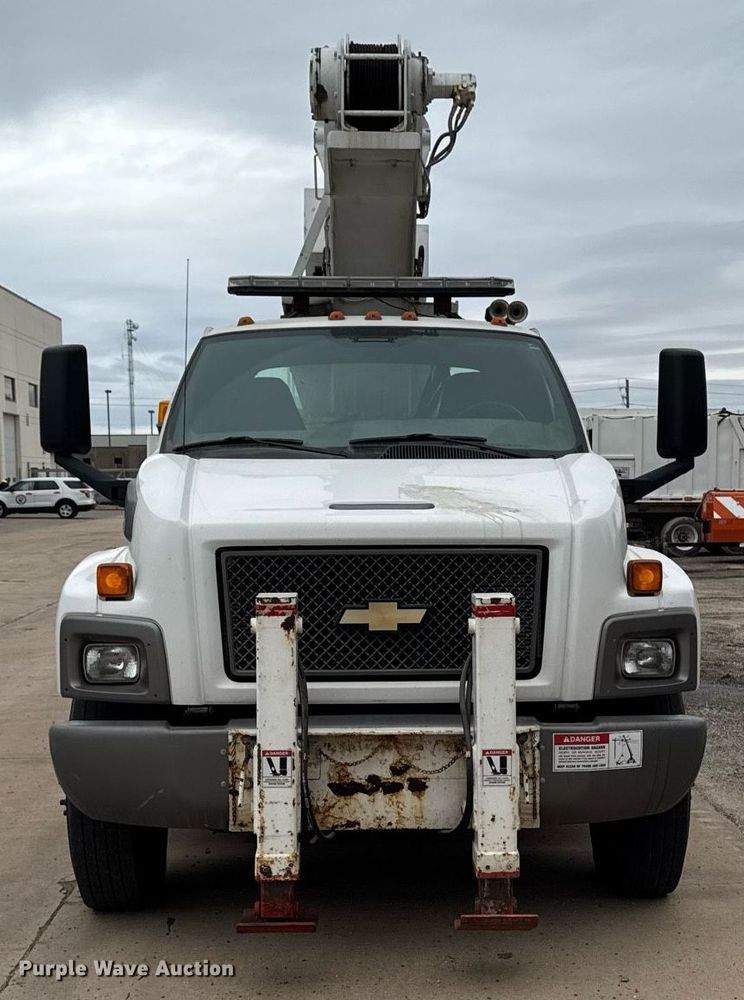 image for item DV2585 2007 Chevrolet C8500 bucket truck