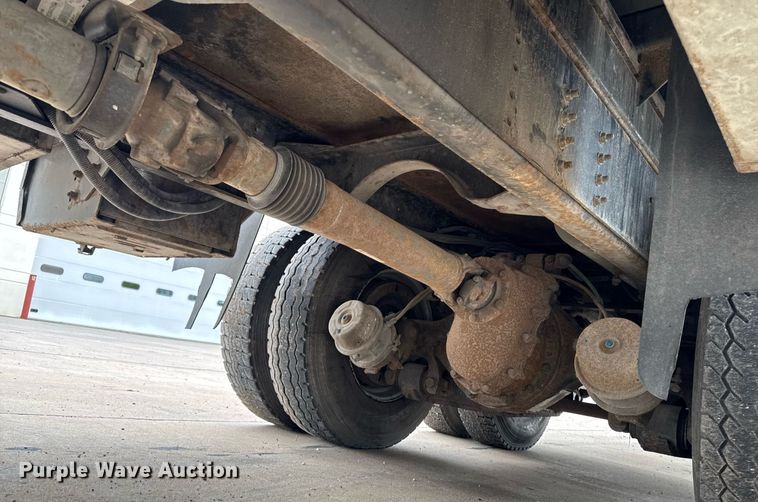 image for item DV2585 2007 Chevrolet C8500 bucket truck