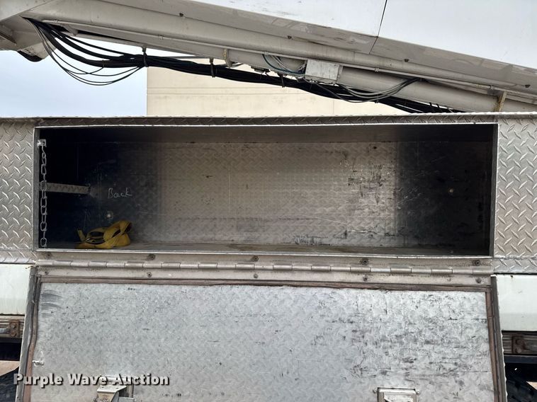 image for item DV2585 2007 Chevrolet C8500 bucket truck