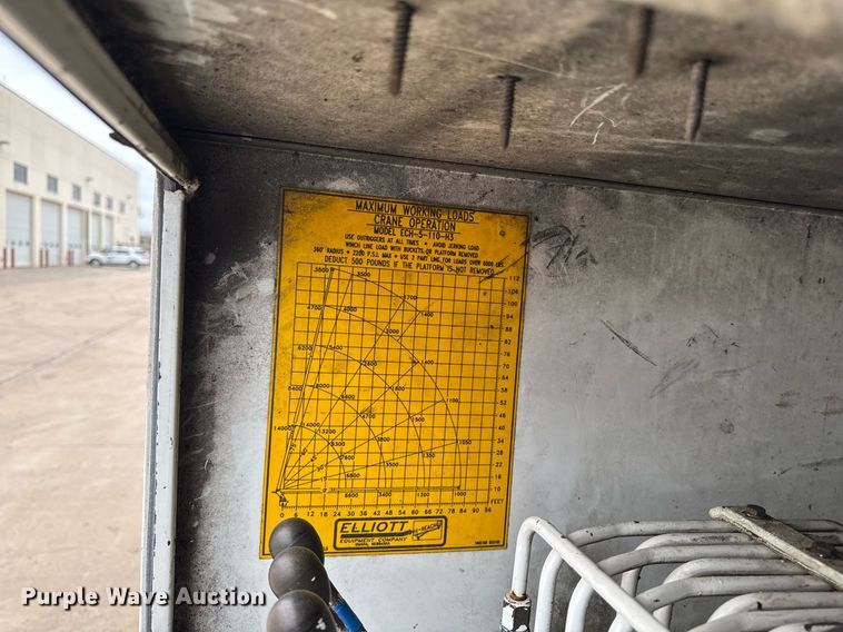 image for item DV2585 2007 Chevrolet C8500 bucket truck