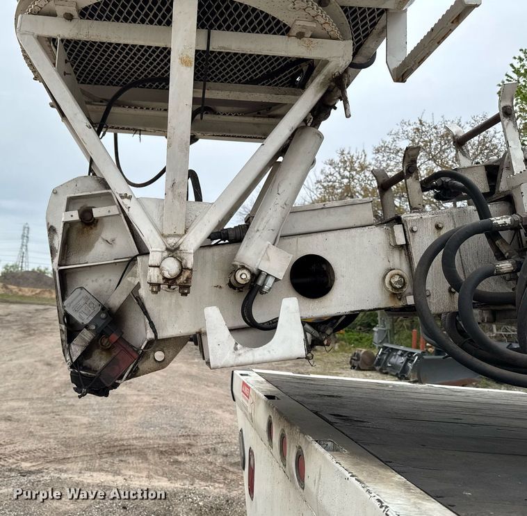 image for item DV2585 2007 Chevrolet C8500 bucket truck