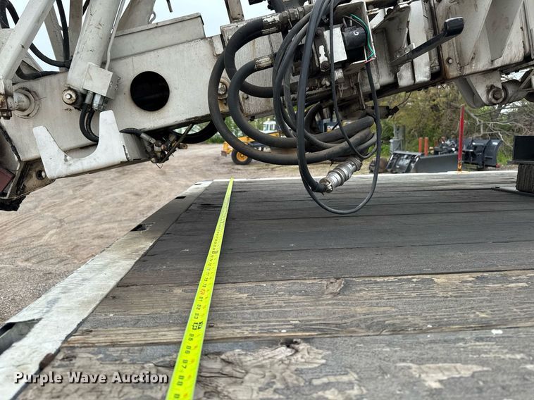 image for item DV2585 2007 Chevrolet C8500 bucket truck