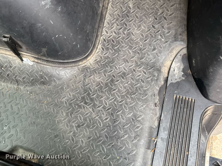 image for item DV2585 2007 Chevrolet C8500 bucket truck