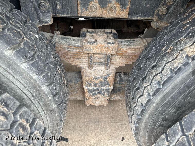 image for item DV2585 2007 Chevrolet C8500 bucket truck