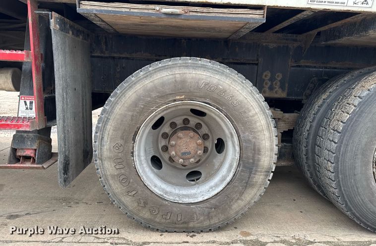 image for item DV2585 2007 Chevrolet C8500 bucket truck