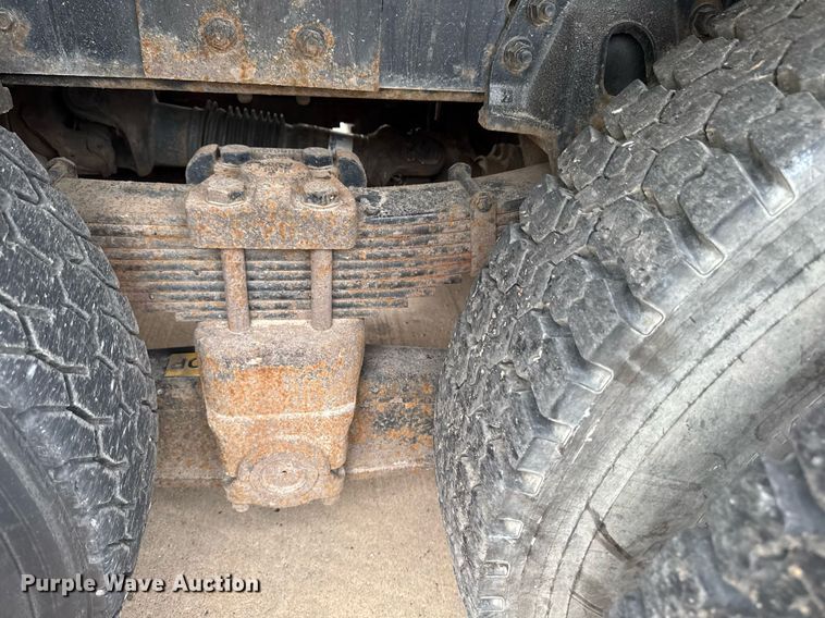 image for item DV2585 2007 Chevrolet C8500 bucket truck