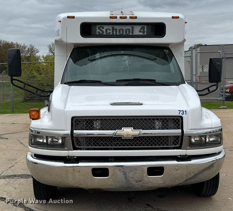 image for item DV2590 2009 Eldorado National shuttle bus