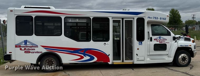 image for item DV2590 2009 Eldorado National shuttle bus