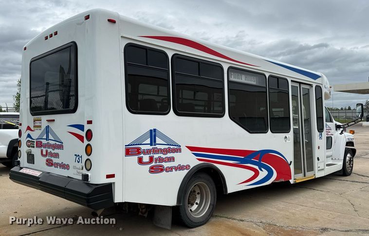 image for item DV2590 2009 Eldorado National shuttle bus