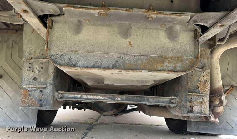 image for item DV2590 2009 Eldorado National shuttle bus