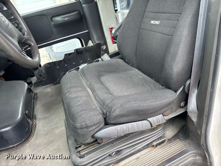 image for item DV2590 2009 Eldorado National shuttle bus