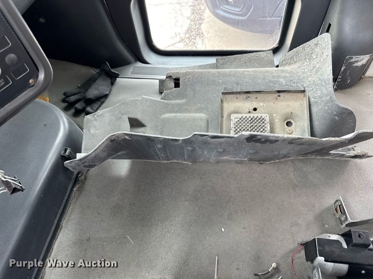 image for item DV2590 2009 Eldorado National shuttle bus