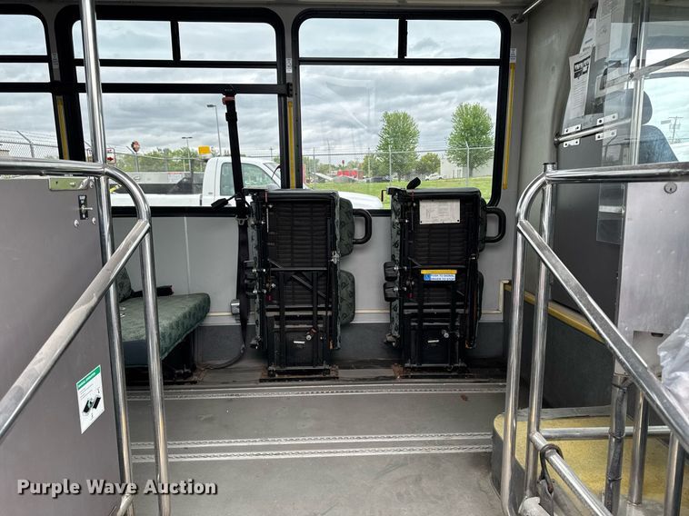 image for item DV2590 2009 Eldorado National shuttle bus