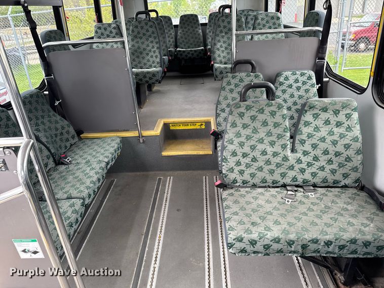 image for item DV2590 2009 Eldorado National shuttle bus