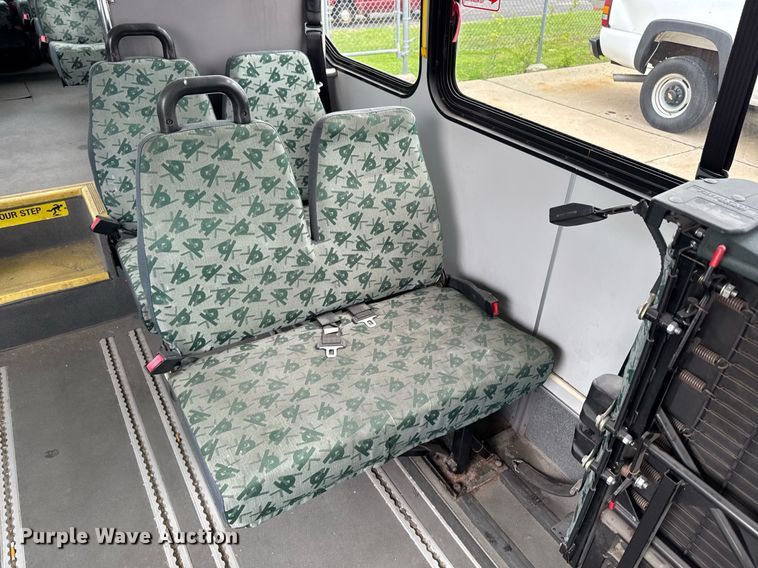 image for item DV2590 2009 Eldorado National shuttle bus