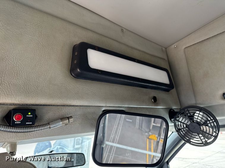 image for item DV2590 2009 Eldorado National shuttle bus