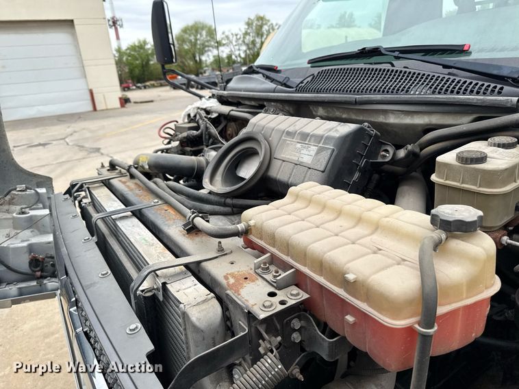 image for item DV2590 2009 Eldorado National shuttle bus