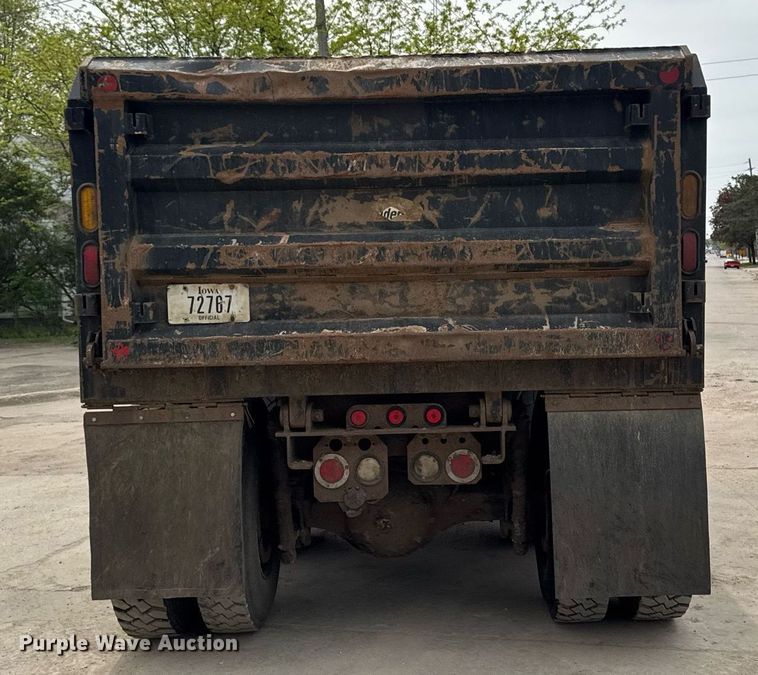 image for item DV2599 2013 Freightliner 108SD dump truck