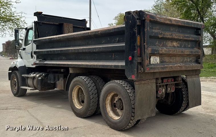 image for item DV2599 2013 Freightliner 108SD dump truck