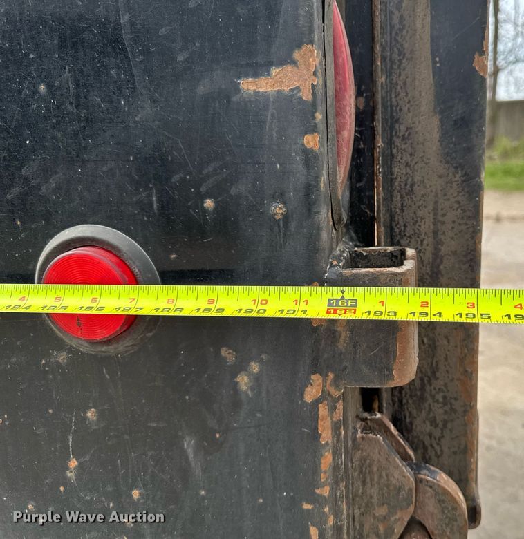 image for item DV2599 2013 Freightliner 108SD dump truck