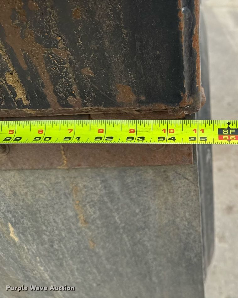 image for item DV2599 2013 Freightliner 108SD dump truck