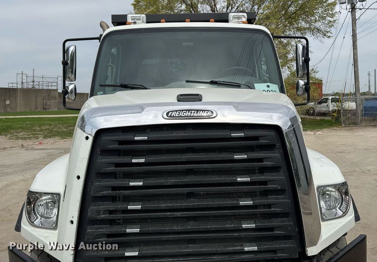 image for item DV2599 2013 Freightliner 108SD dump truck