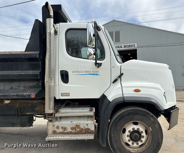 image for item DV2599 2013 Freightliner 108SD dump truck