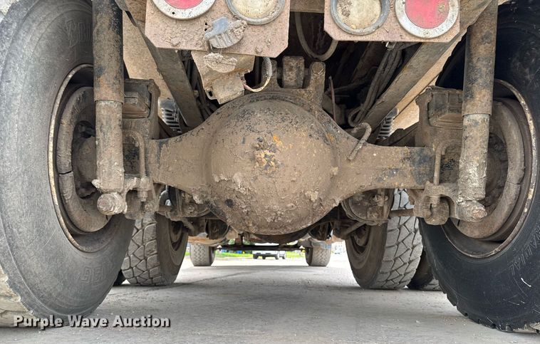 image for item DV2599 2013 Freightliner 108SD dump truck