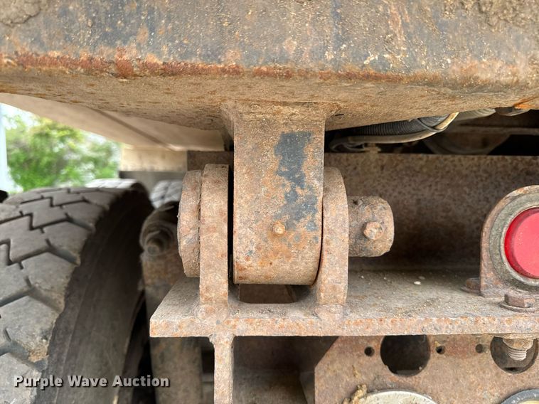 image for item DV2599 2013 Freightliner 108SD dump truck