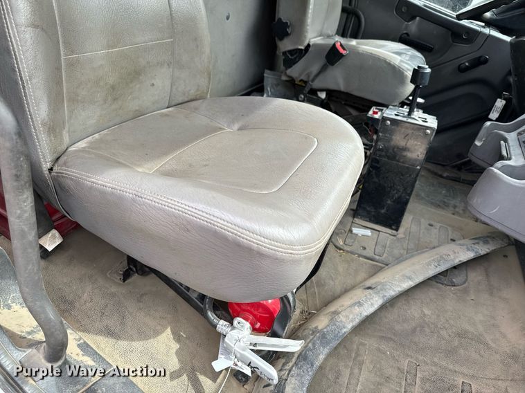 image for item DV2599 2013 Freightliner 108SD dump truck