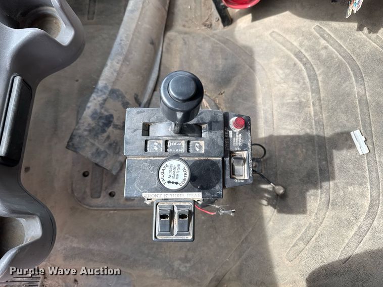 image for item DV2599 2013 Freightliner 108SD dump truck