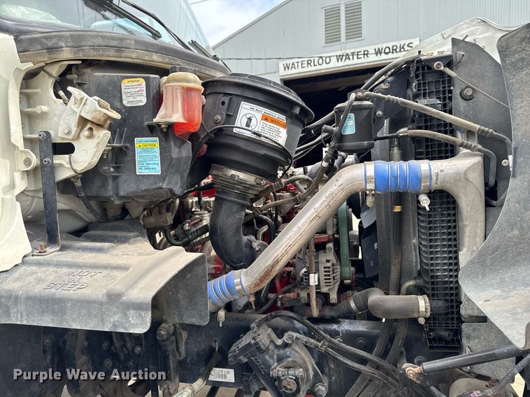 image for item DV2599 2013 Freightliner 108SD dump truck