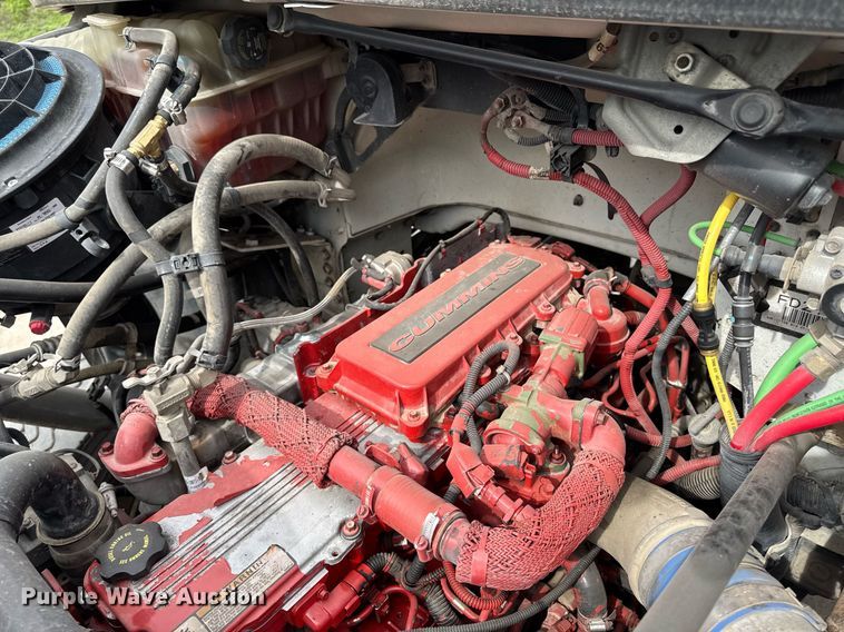 image for item DV2599 2013 Freightliner 108SD dump truck