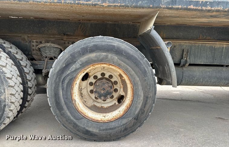 image for item DV2599 2013 Freightliner 108SD dump truck