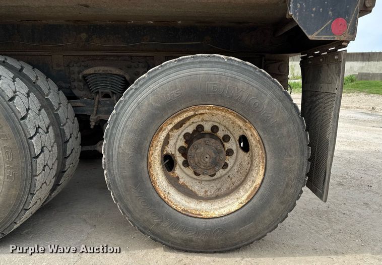 image for item DV2599 2013 Freightliner 108SD dump truck