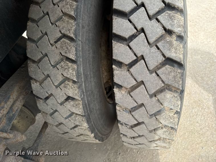 image for item DV2599 2013 Freightliner 108SD dump truck