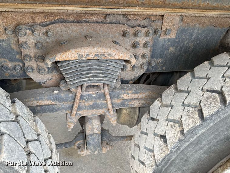 image for item DV2599 2013 Freightliner 108SD dump truck