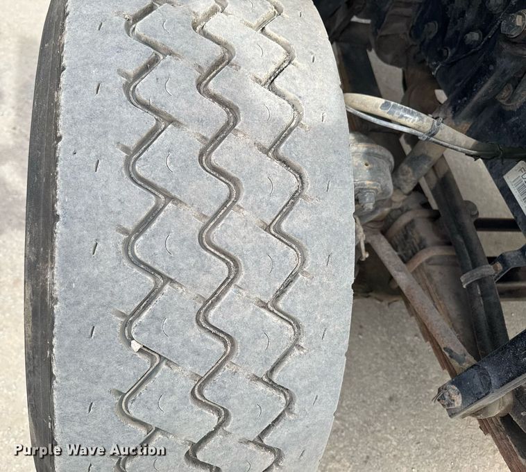 image for item DV2599 2013 Freightliner 108SD dump truck